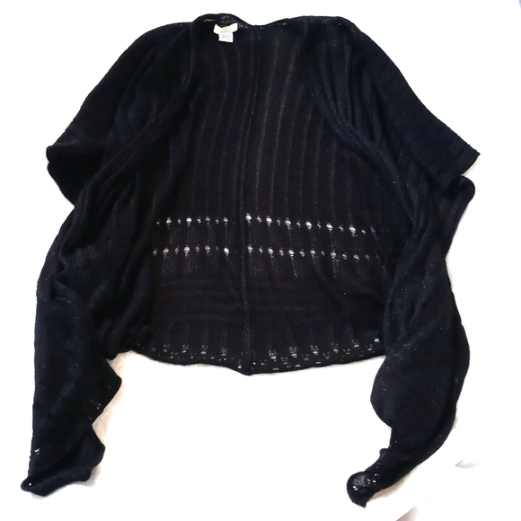 Beautiful Large Black Light Shimmery Knit Shawl w Metallic Threading Threading - Picture 9 of 16